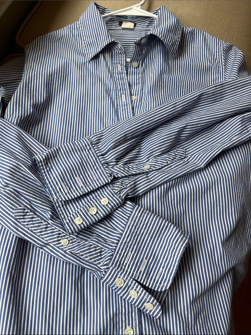 Blue and White Pinstripe Cotton Button-Down Shirt Large - Picture 6 of 7